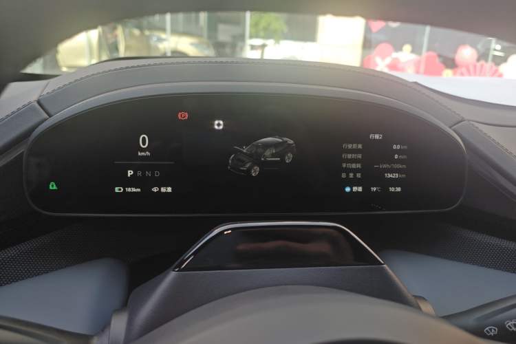 Used Zeekr 001 2025 YOU Edition 100 kWh All-Wheel Drive
