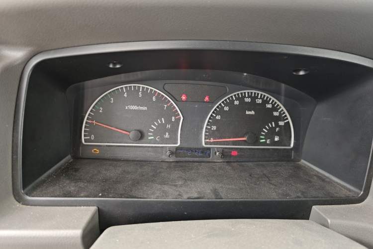 Used Dongfeng Shuaike 2013 Revised Version 1.5L Manual Standard Edition 7 Seats China IV Standard Instrument Cluster