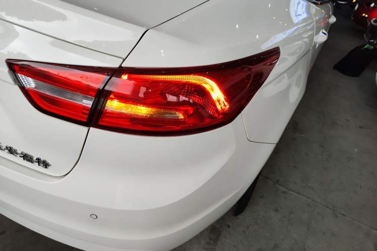 Used Ford Escort 2017 Revised Version 1.5L Automatic Comfort Edition
