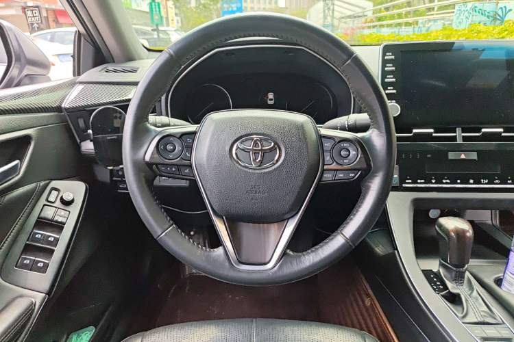 Used Toyota Avalon 2019 Dual-Engine 2.5L Luxury Edition China VI Standard Steering Wheel