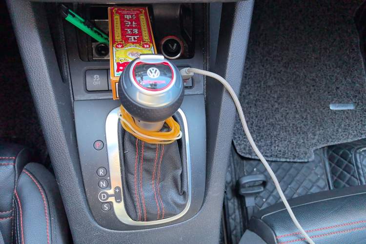 Used Volkswagen Scirocco 2013 2.0 TSI Million-Mile Edition Gear Lever