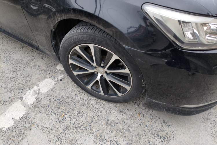 Used Toyota Crown 2018 2.0T Fashion Edition Right Front Wheel Hub