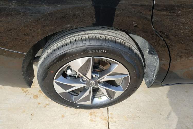 Used GAC Trumpchi M6 2023 PRO 270T DCT Luxury Edition Right Rear Wheel Hub