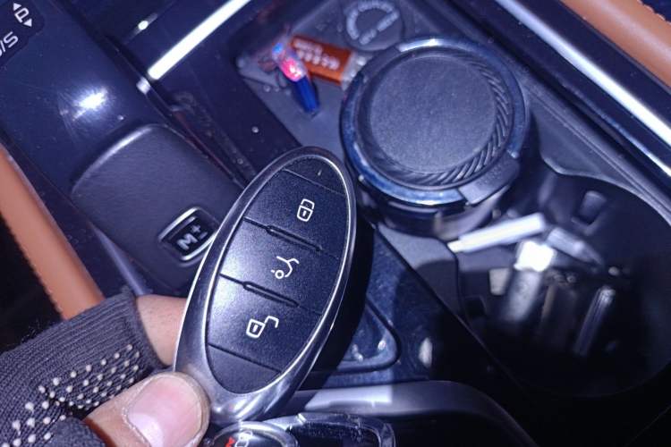Used Bestune T99 2022 20TD Automatic Sport Premium Edition Vehicle Key