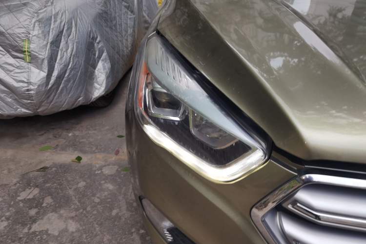 Used Ford Kuga 2017 EcoBoost 180 Two-Wheel-Drive Platinum Edition