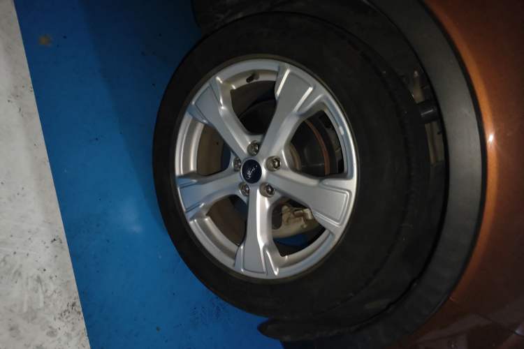 Used Ford Kuga 2017 EcoBoost 180 Two-Wheel-Drive Tiger Leap Model