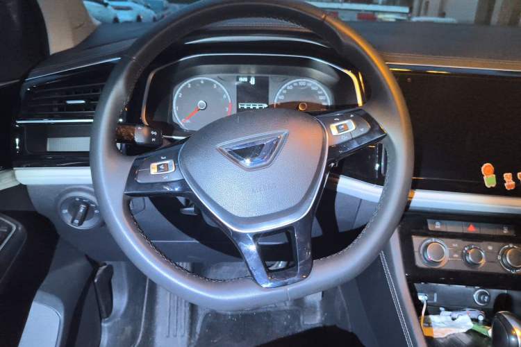 Used Jetta VS5 2024 280TSI Automatic Pioneer Edition Steering Wheel