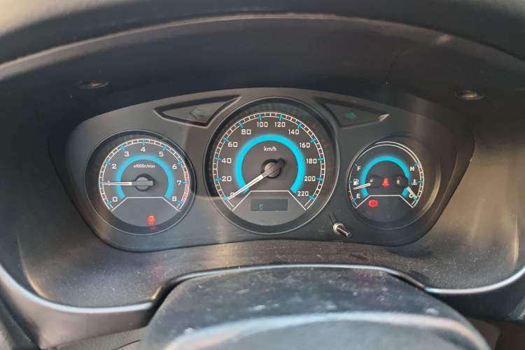 Used Soueast V3 Lingyue 2015 1.5L Manual Style Edition
