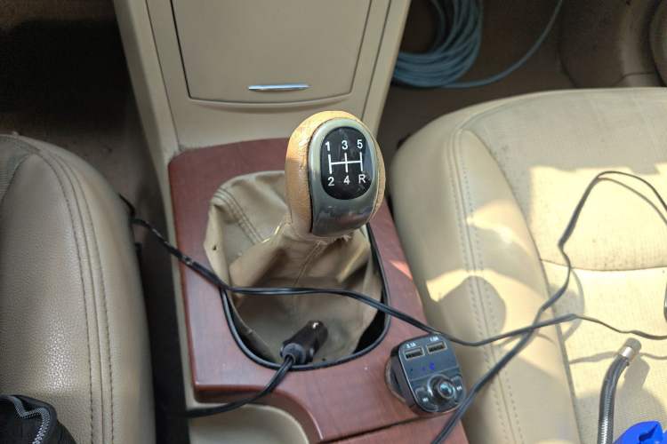 Used Roewe 350 2013 350C 1.5L Manual Swift Edition
