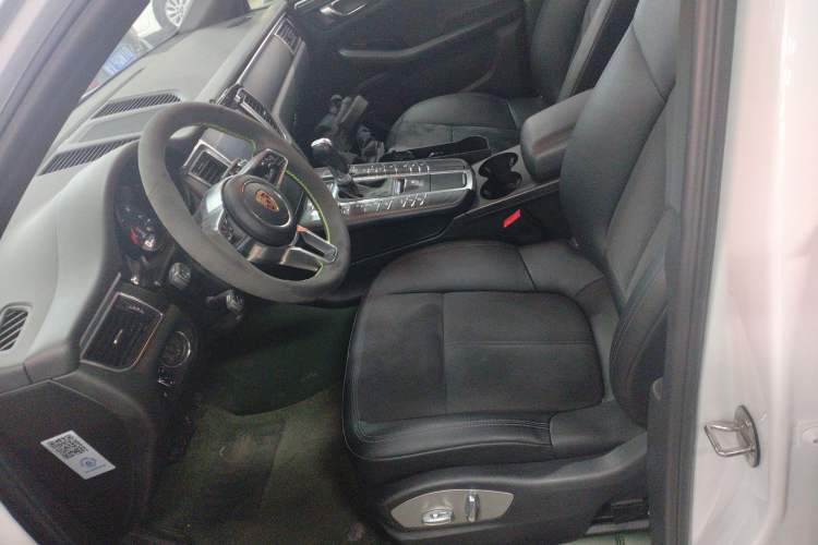 Used Porsche Macan 2017 Macan 2.0T Left Front Seat