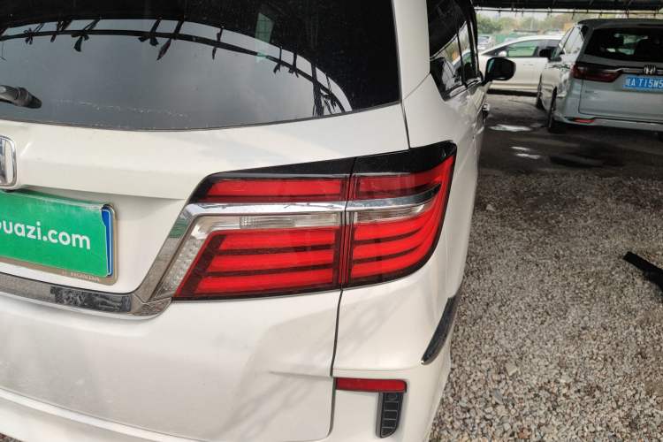 Used Honda Elysion 2016 2.4L Luxury Edition
