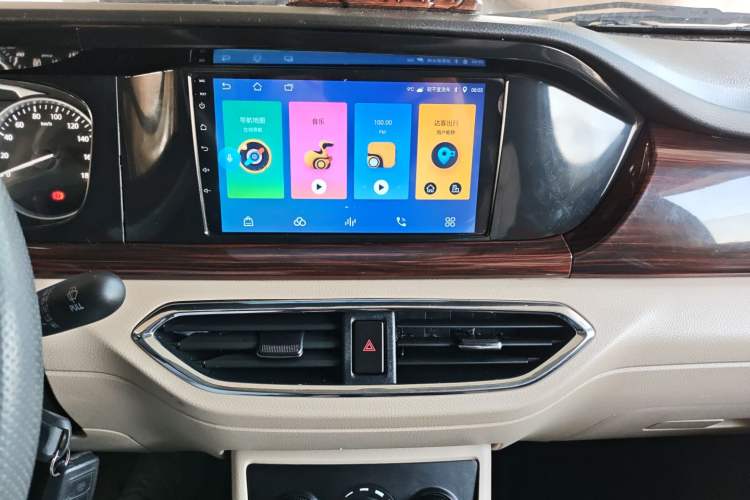 Used CHANGAN KUAYUE Xing V7 2022 1.6L Gasoline Comfort Version 2-Seat Dual-Side Doors DAM16KR Audio And AC Panel