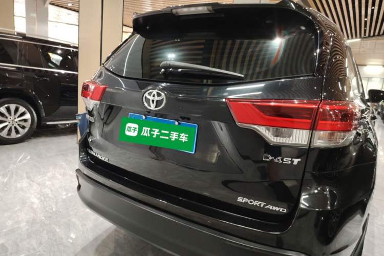 Used Toyota Highlander 2018 2.0T Four-Wheel Drive Prestige Version 7 Seats China VI Standard
