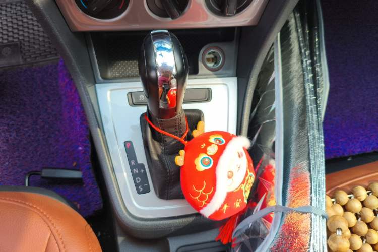 Used Volkswagen Lavida 2013 Revised Classic 1.6L Automatic Fashion Edition