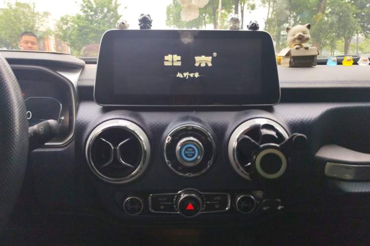Used BAIC Off-Road BJ40 2020 2.0T Automatic Four-Wheel Drive Urban Hunter Edition Prestige Version Audio And AC Panel