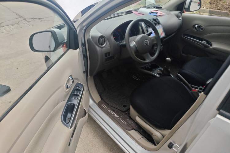 Used Nissan Sunny 2011 1.5XL Manual Deluxe Edition Driver Seat