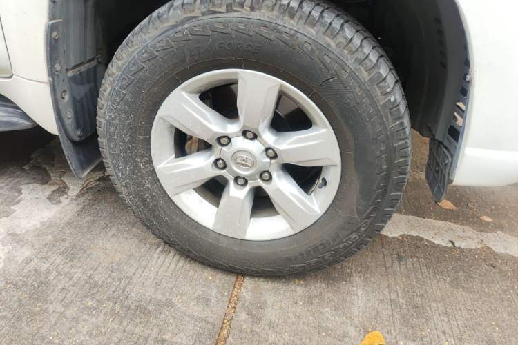 Used Toyota Prado 2014 2.7L Automatic Luxury Edition
