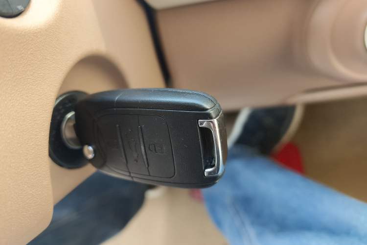 Used Wuling Hongguang MINIEV 2025 Four-Door Version Advanced Edition Vehicle Key