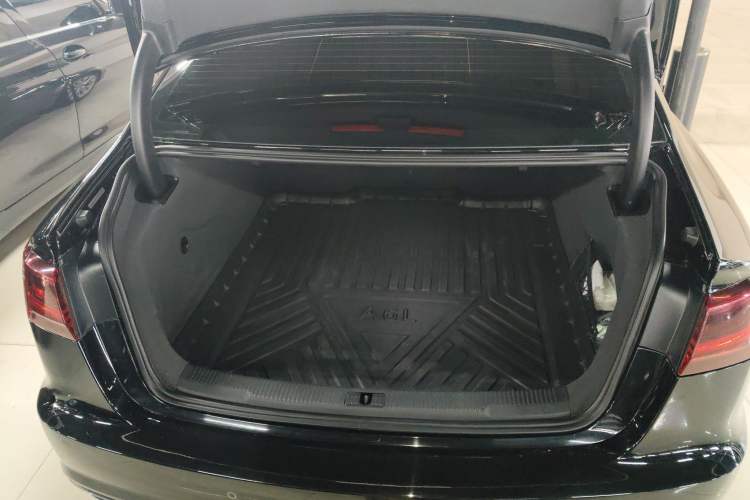 Used Audi A6L 2018 30th Anniversary Edition 35 TFSI Fashion Model
