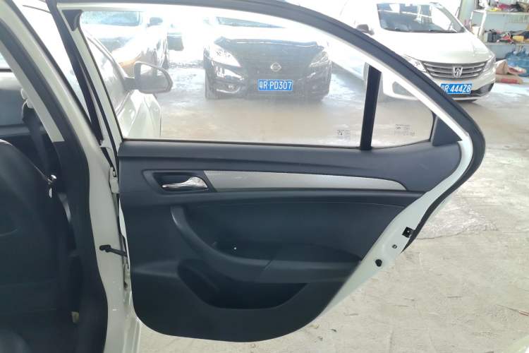 Used Roewe 360 2015 1.5L Automatic Luxury Edition