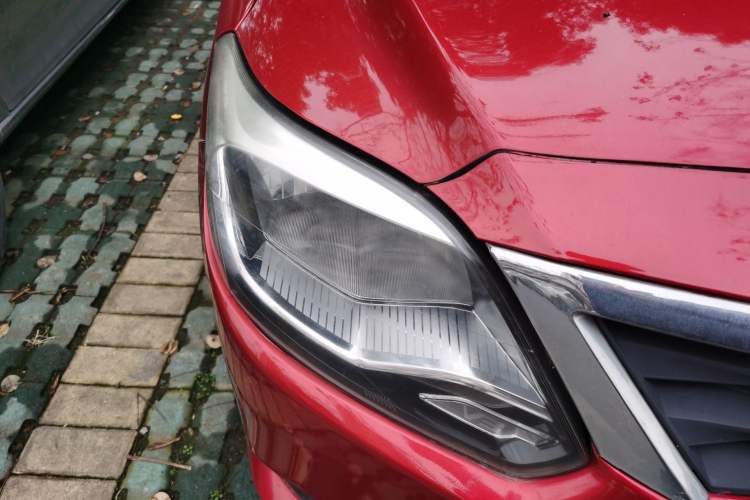 Used CHANGAN Alsvin V3 2015 1.4L Manual Warm-Hearted Model China IV Standard
