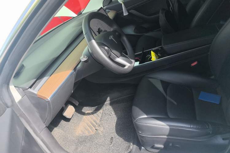 Used Tesla Model 3 2019 Standard Range Rear-Wheel Drive Upgraded Version (60 kWh) Left Front Seat