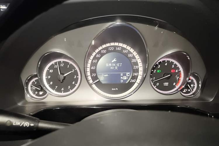 Used Mercedes-Benz E-Class 2009 E 300 Fashion Model Instrument Cluster