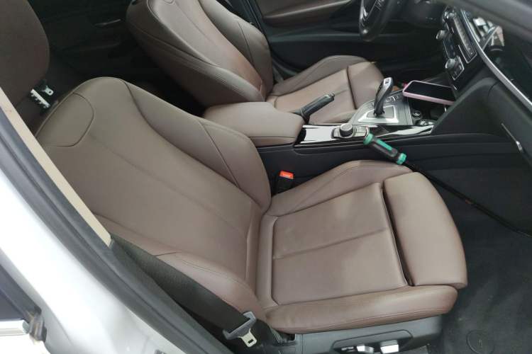 Used BMW 3 Series 2018 320Li Fashion Model Right Front Seat