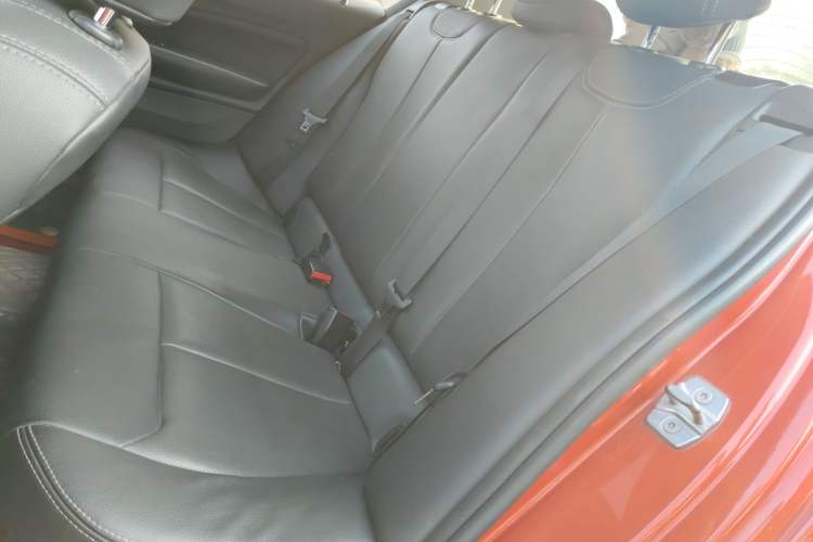 Used BMW 1 Series (Import) 2013 Revised 116i Leading Edition
