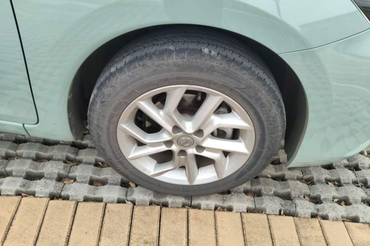 Used Nissan Tiida 2024 1.6L CVT Cool Dynamic Edition Right Front Wheel Hub