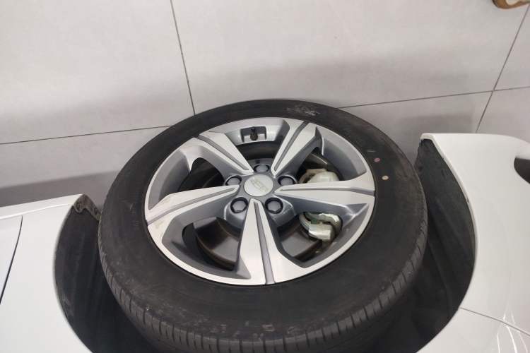 Used Geely Auto Emgrand L HiP 2024 Longteng Edition 1.5TD-DHT Pro 100KM Superior Model Exterior 4