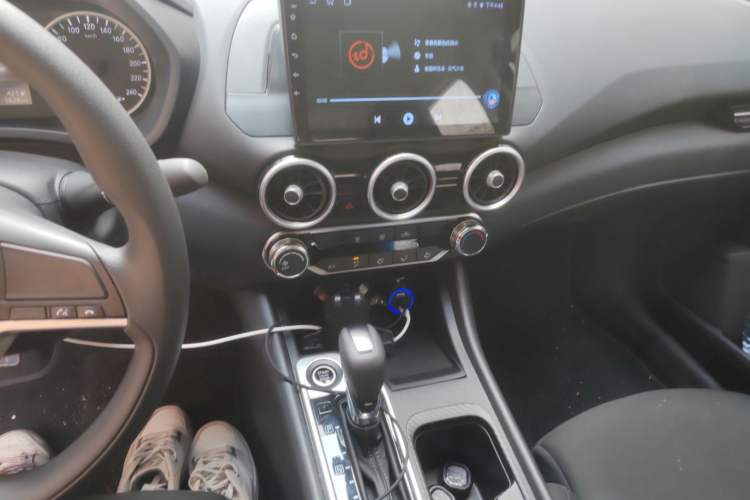 Used Nissan Sylphy 2026 Model 1.6L CVT Worry-Free Edition Audio And AC Panel