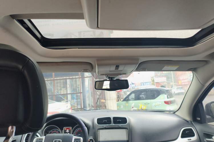 Used Dodge Journey 2015 2.0TD Four-Wheel Drive Luxury Edition
