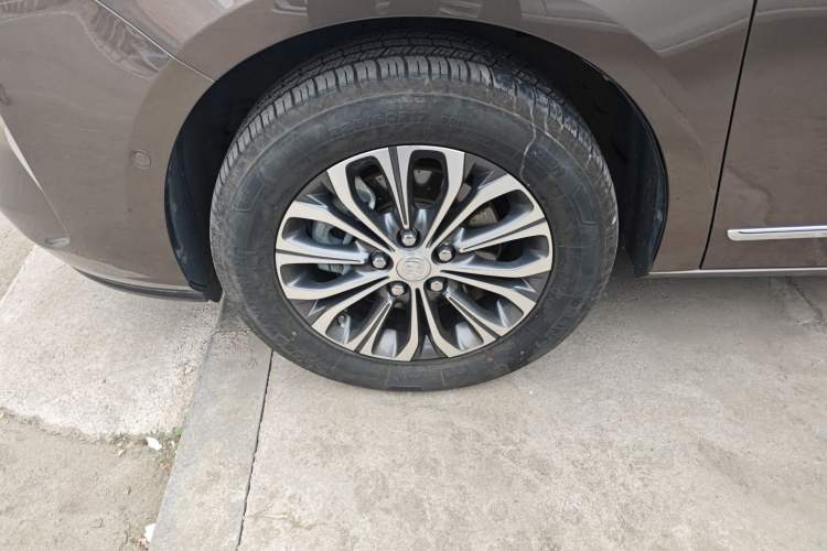 Used Buick GL8 2021 Land Cruiser Executive 652T Premium Model