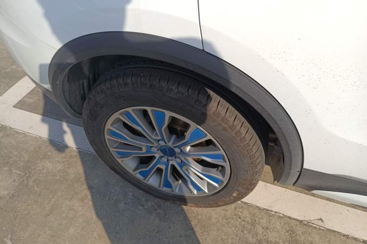 Used Lynk & Co 01 2017 2.0T Two-Wheel-Drive Version Right Rear Wheel Hub