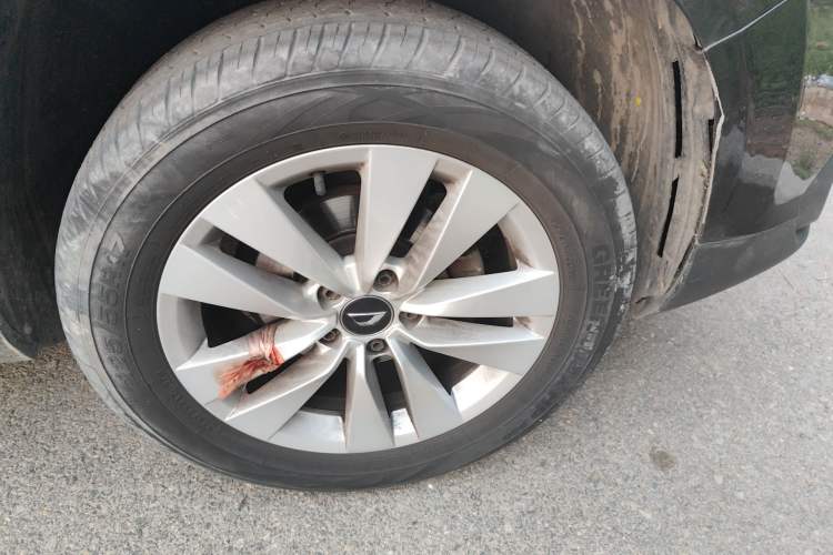 Used Jetta VS7 2021 1.4T Automatic Entry Model Right Front Wheel Hub