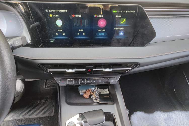 Used CHANGAN OSHAN X7 PLUS 2022 1.5T Blue Whale Edition Automatic Prestige Version Audio And AC Panel