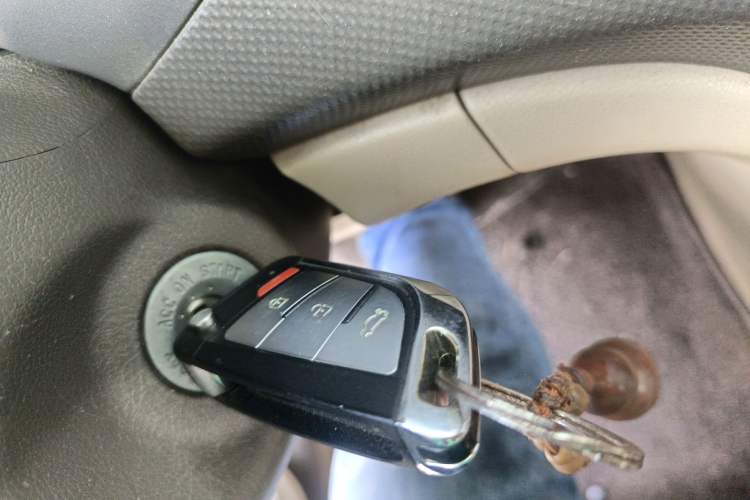 Used Hyundai Verna (older generation) 2010 Sedan 1.4L Manual Standard GL Model
