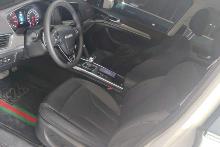 Used Haval H6 2021 Sport Edition 1.5T Automatic Elite Smart Connectivity Model with Hexagonal Grille