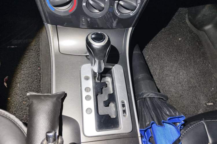 Used Mazda 6 2015 2.0L Automatic Classic Version
