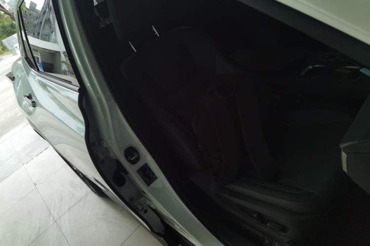 Used Lexus RZ 2023 450e All-Wheel Drive Luxury Edition Right Front Seat