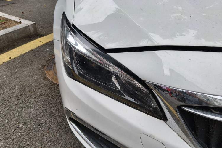 Used Buick Verano 2019 Sedan 20T Dual-Clutch Luxury Model
