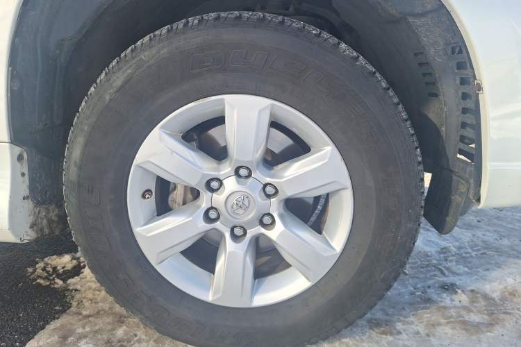 Used Toyota Prado 2015 2.7L 4x4 Gasoline Version 7 Seats U.S. Specification