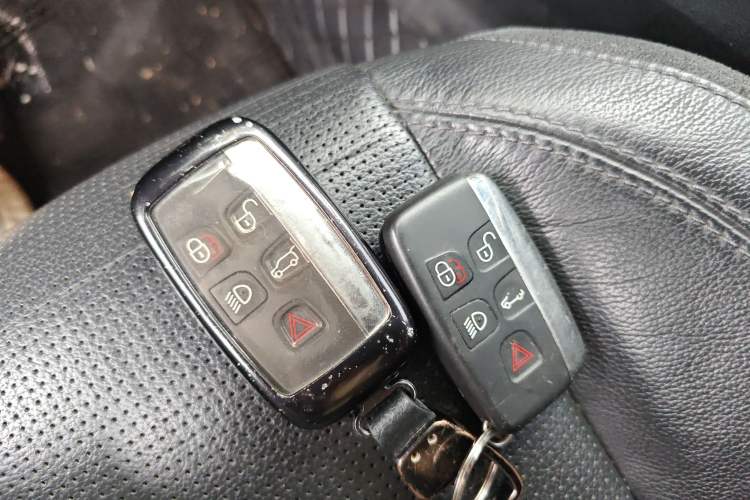 Used Land Rover Discovery Sport 2017 2.0T HSE Vehicle Key