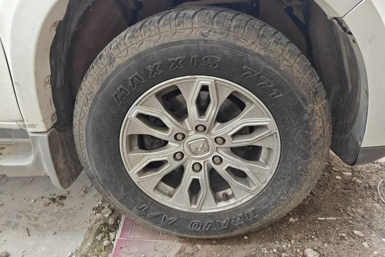 Used JMC Yusheng S350 2016 2.4T Automatic 4x4 Diesel Luxury 5-Seater