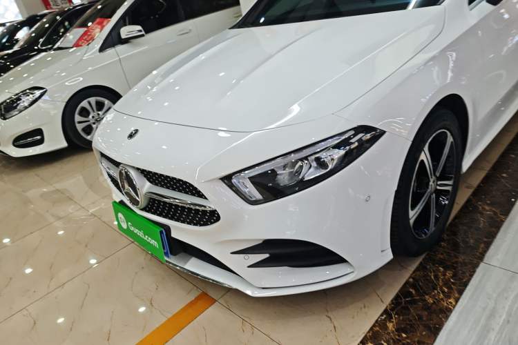 Used Mercedes-Benz A-Class 2022 Second Facelift A 200 L Sport Sedan Fashion Version Left Front Headlight