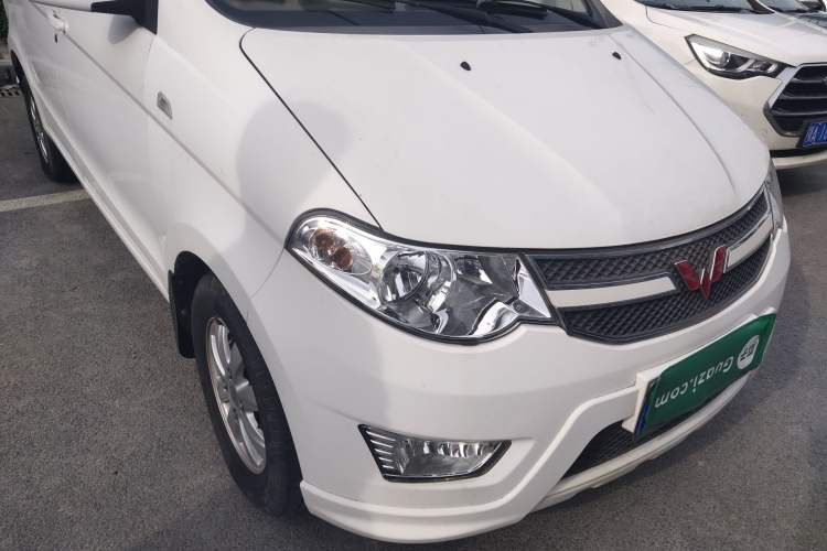 Used Wuling Hongguang 2016 1.5L Restyled S Comfort Version Right Front Headlight