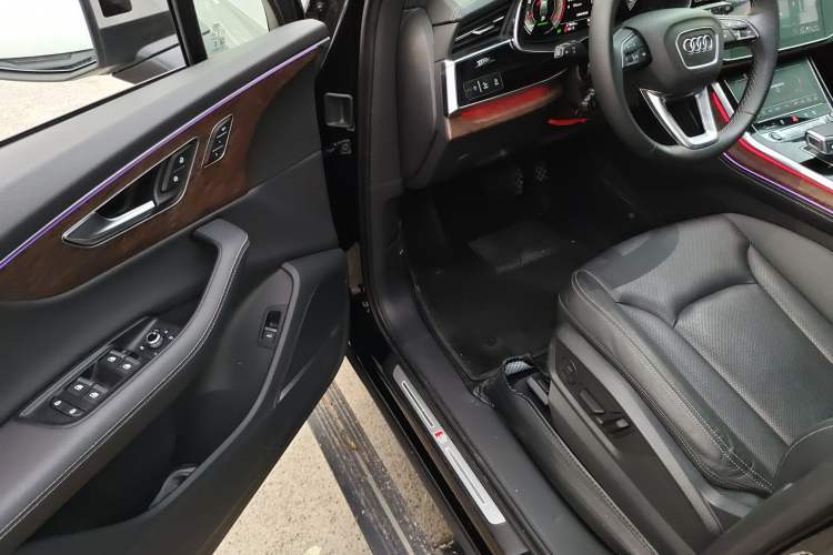 Used Audi Q7 2025 55 TFSI quattro S line Sport Edition
