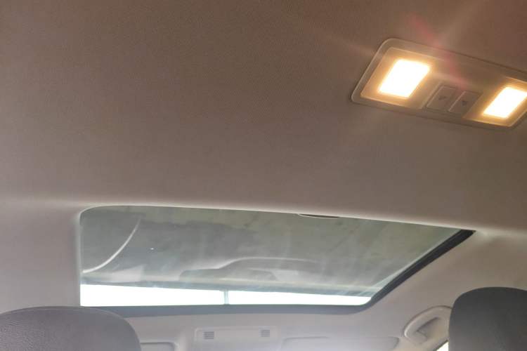 Used Volkswagen Golf 2014 1.4 TSI Manual Comfort Model Headliner