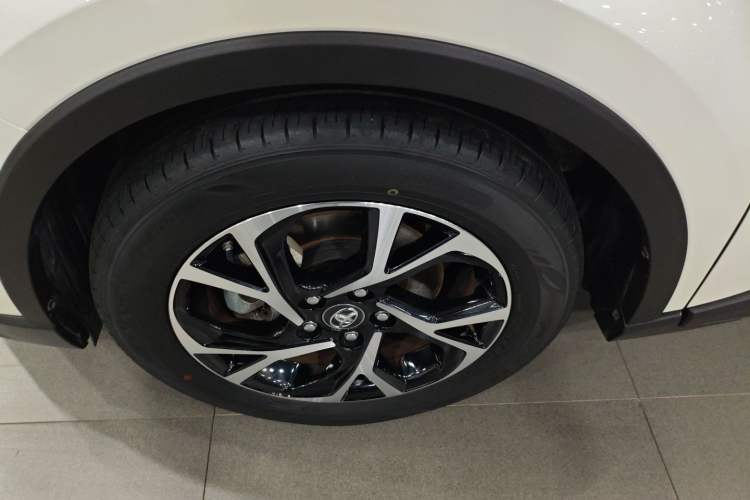 Used Toyota C-HR 2020 2.0L Leading Edition Left Front Wheel Hub